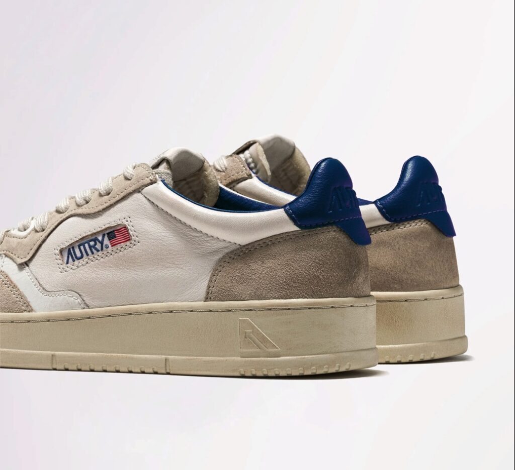 autry medalist low sneakers in white leather and suede